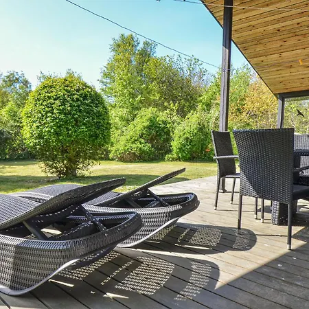Amazing Home In Ebeltoft With Sauna *